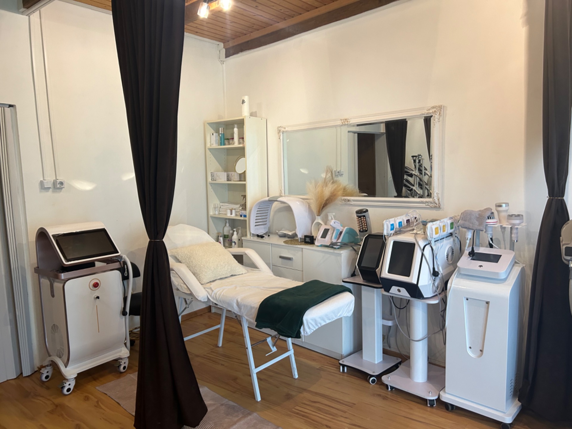 Alakfromálás és dióda lézeres szőrtelenítés 18. Kerület